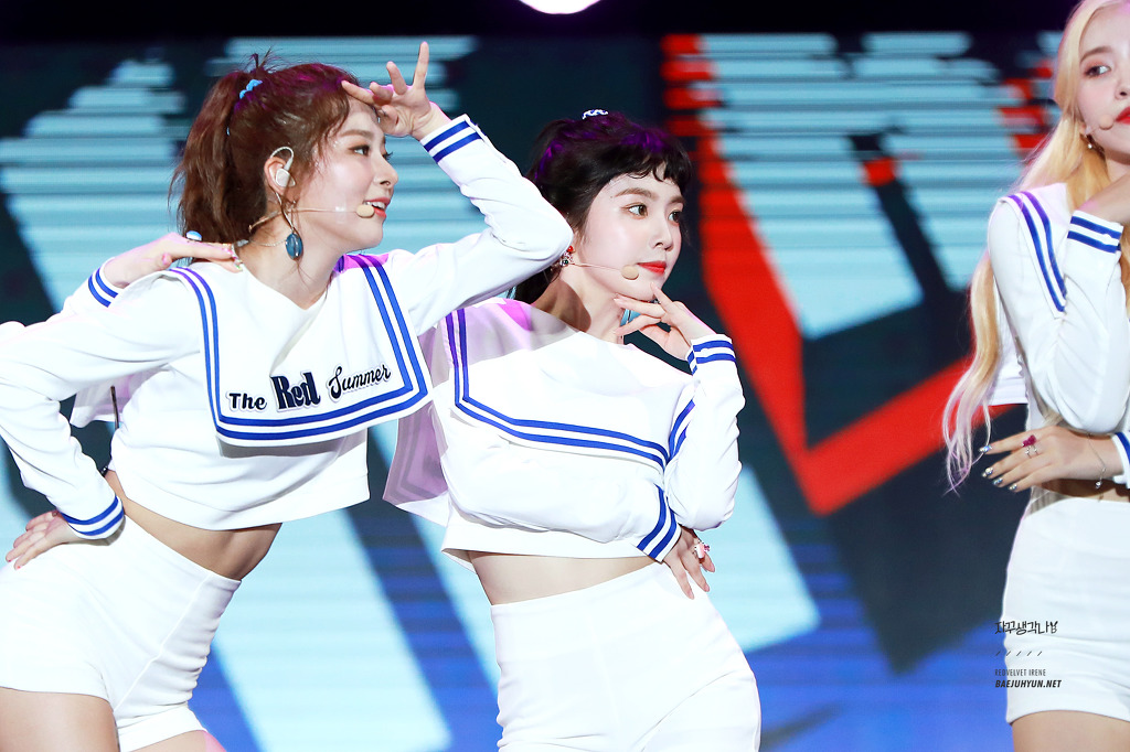 마린룩 입은 아이린.jpg | 인스티즈