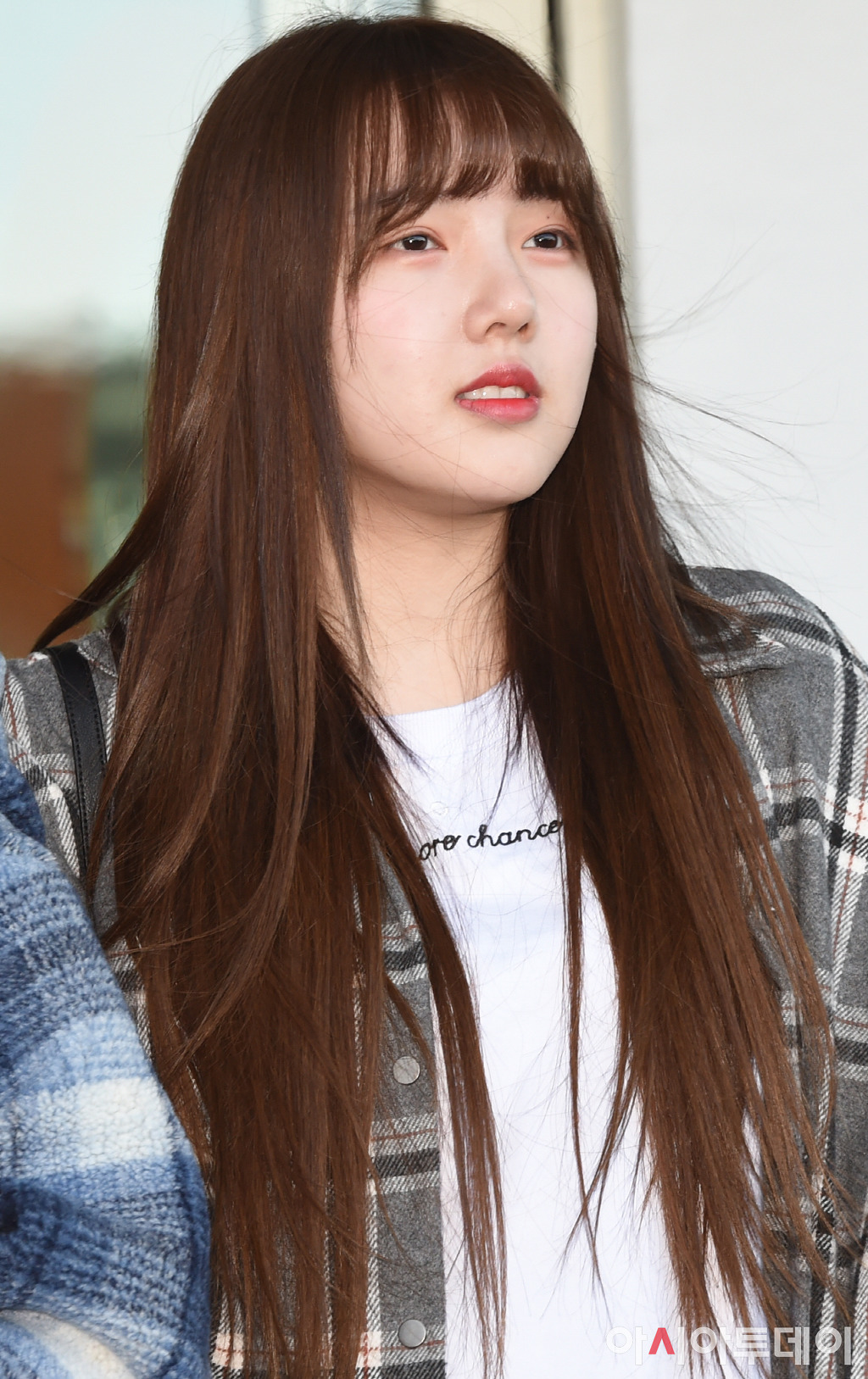 아침 일찍 해외로 출국하는 여자친구.jpg | 인스티즈