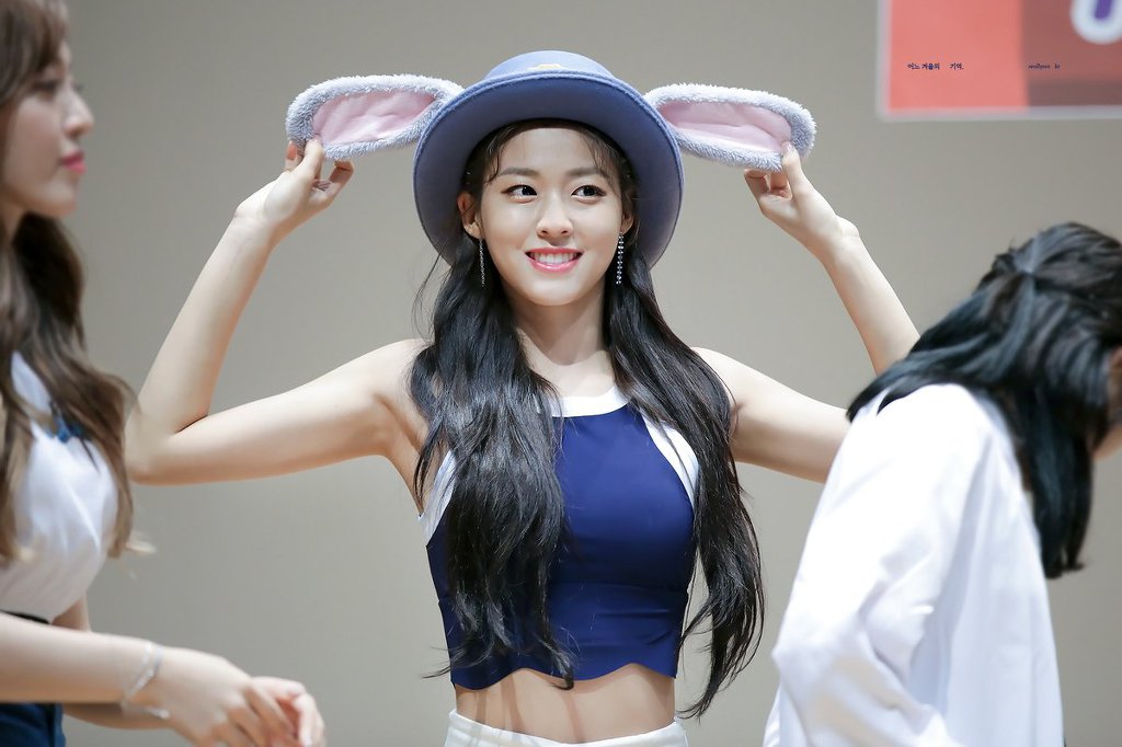 18시즌 설현이 미모.jpgif (100장) | 인스티즈