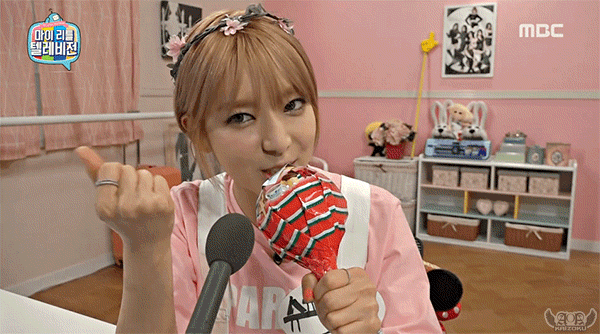 애교부리는 초아.gif | 인스티즈