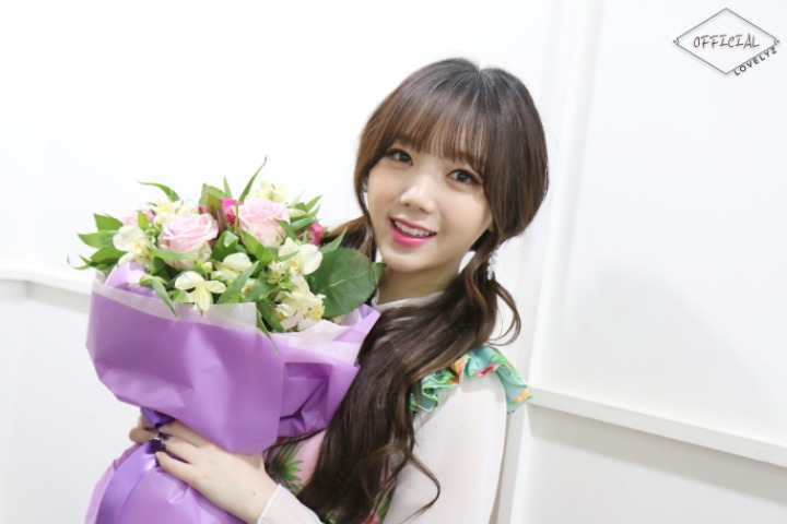 [러블리즈] 밥먹고 운동할지 운동하고 밥먹을지 고민돼서 케이 | 인스티즈