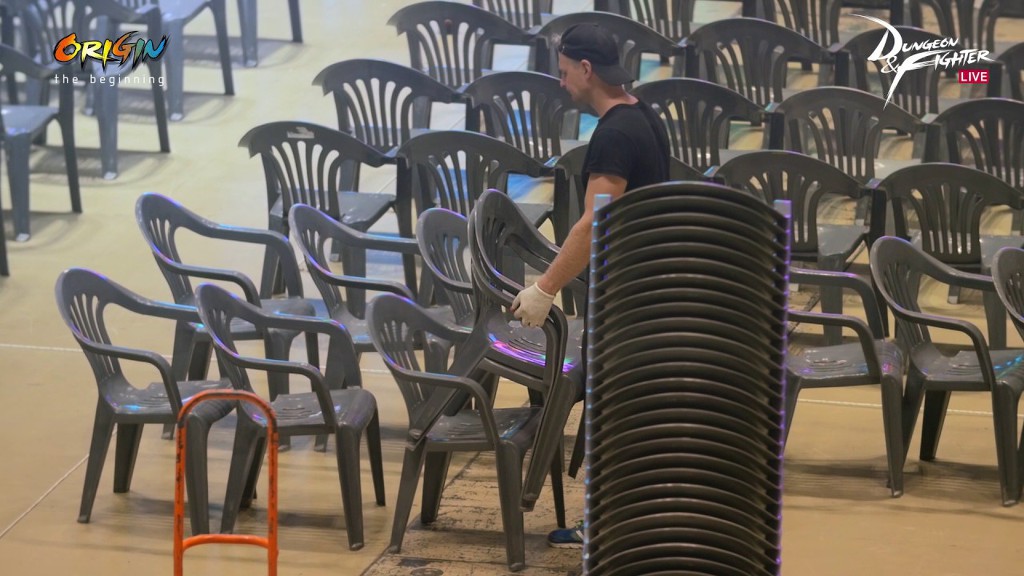 던파 페스티벌을 준비하는 네오플 직원의 자세.jpg | 인스티즈