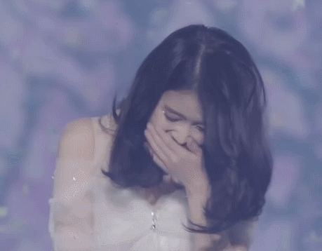아이유 어깨 모음.jpgif | 인스티즈