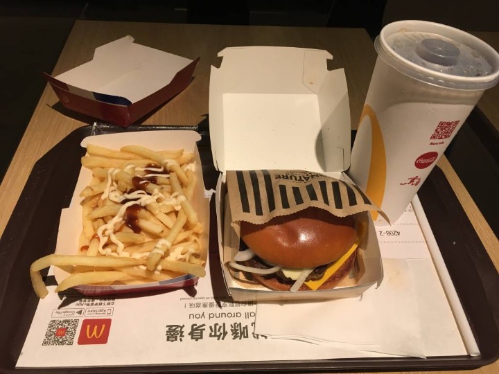6500원짜리 홍콩 맥도날드 햄버거....jpg | 인스티즈