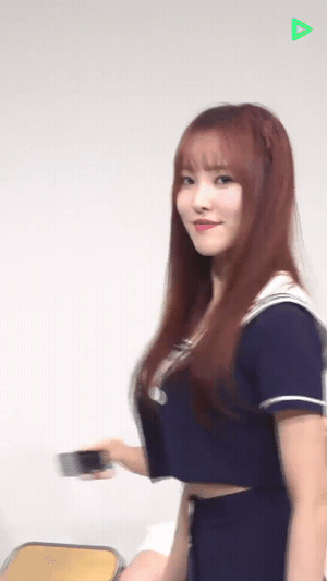 유주언니 따라하는 여자친구 엄지.gif | 인스티즈