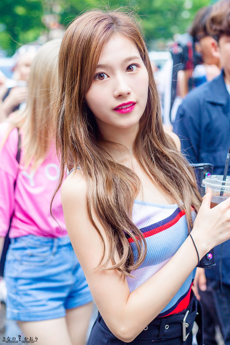 어쩜 이렇게 이쁠까싶은 트와이스 사나.jpg | 인스티즈