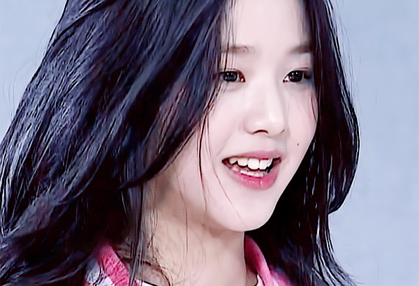 프로듀스48 배윤정 트레이너 살살 녹이는 연습생.gif | 인스티즈