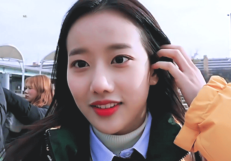 온에이프릴2 이나은.gif | 인스티즈