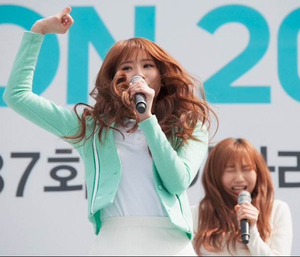 러블리즈의 시선강탈 전문가.jpgif | 인스티즈