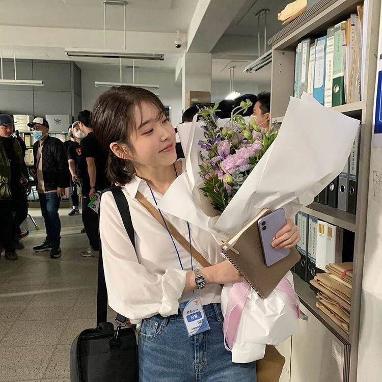 아이유 여친짤 일수도 아닐수도 있는 사진들 .jpg | 인스티즈