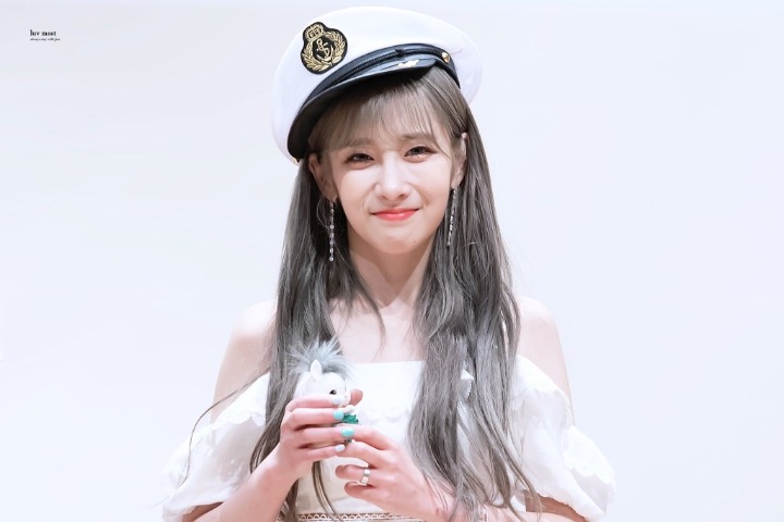 해군모를 쓴 러블리즈 귀요미 둘째 유지애.jpg | 인스티즈