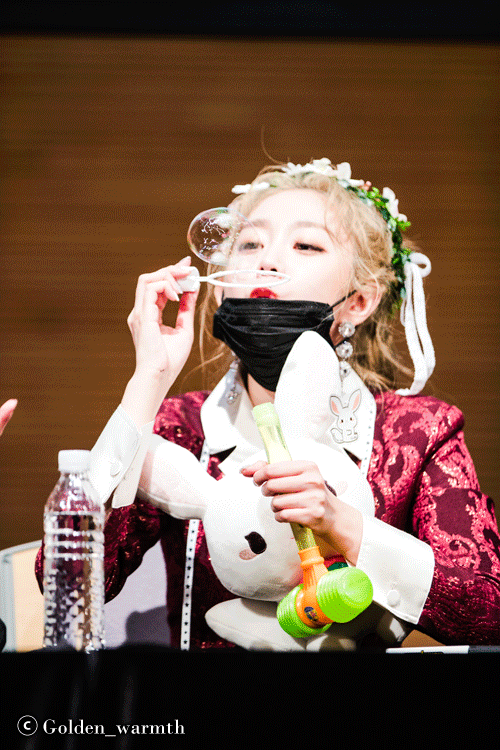 비눗방울 가지고 노는 러블리즈 지수.jpgif | 인스티즈