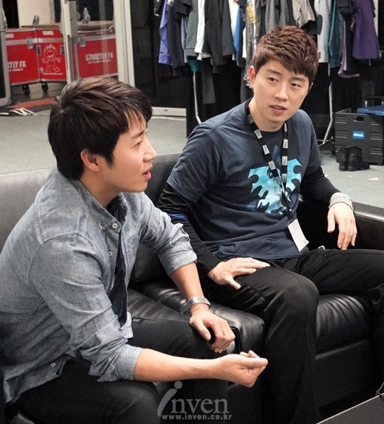 [2월22일기념영상] 홍진호가 말했다: 장학생폭풍감독방송포커? , 2가 되어버린 남자 (Feat. 스타크래프트 갤러리) | 인스티즈