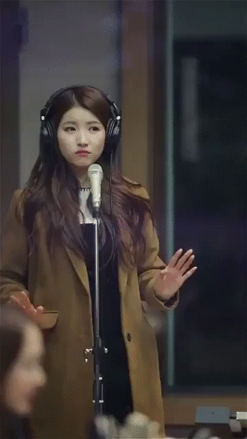 어리둥절한 여자친구 소원.gif | 인스티즈