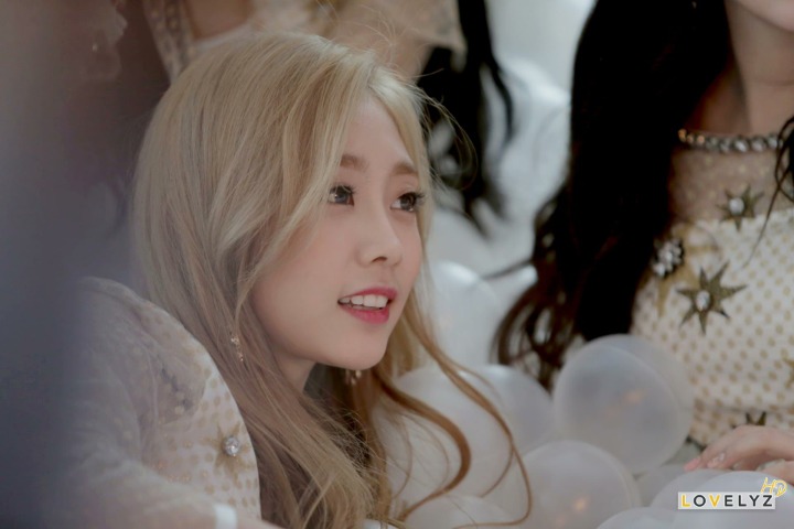 [러블리즈] 뒤늦은 점심을 먹으면서 지수 | 인스티즈