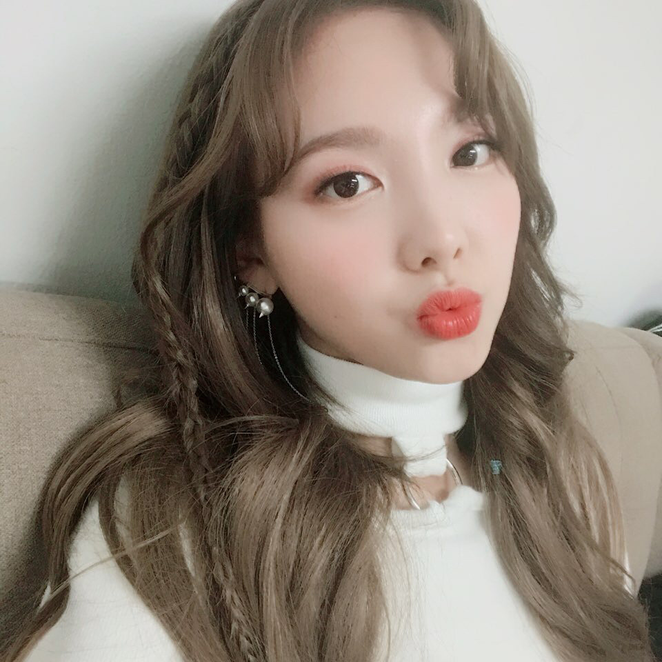 이제 시크해지고 싶은 나연 | 인스티즈