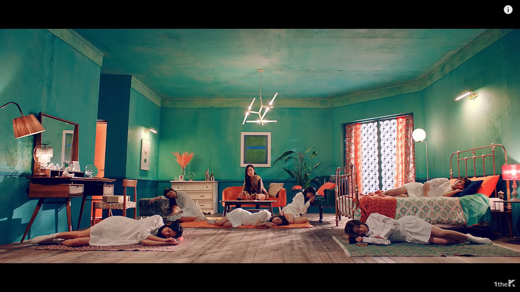 캡쳐만 보고 아이돌 MV 맞추기.jpg (여자아이돌) (난이도 하~중) | 인스티즈