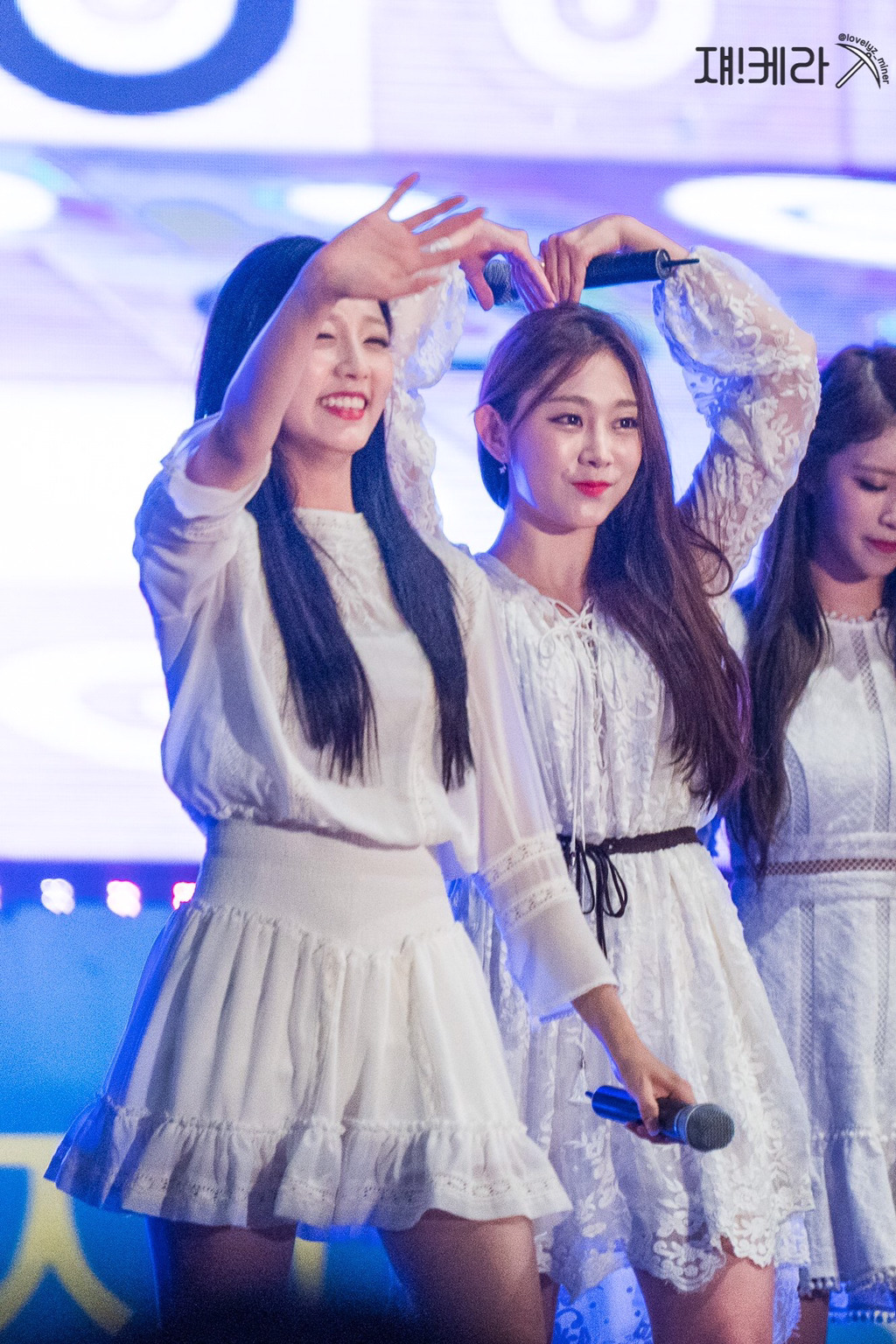[러블리즈] 밤이 되어도 더운 것 같아서 예인이 | 인스티즈
