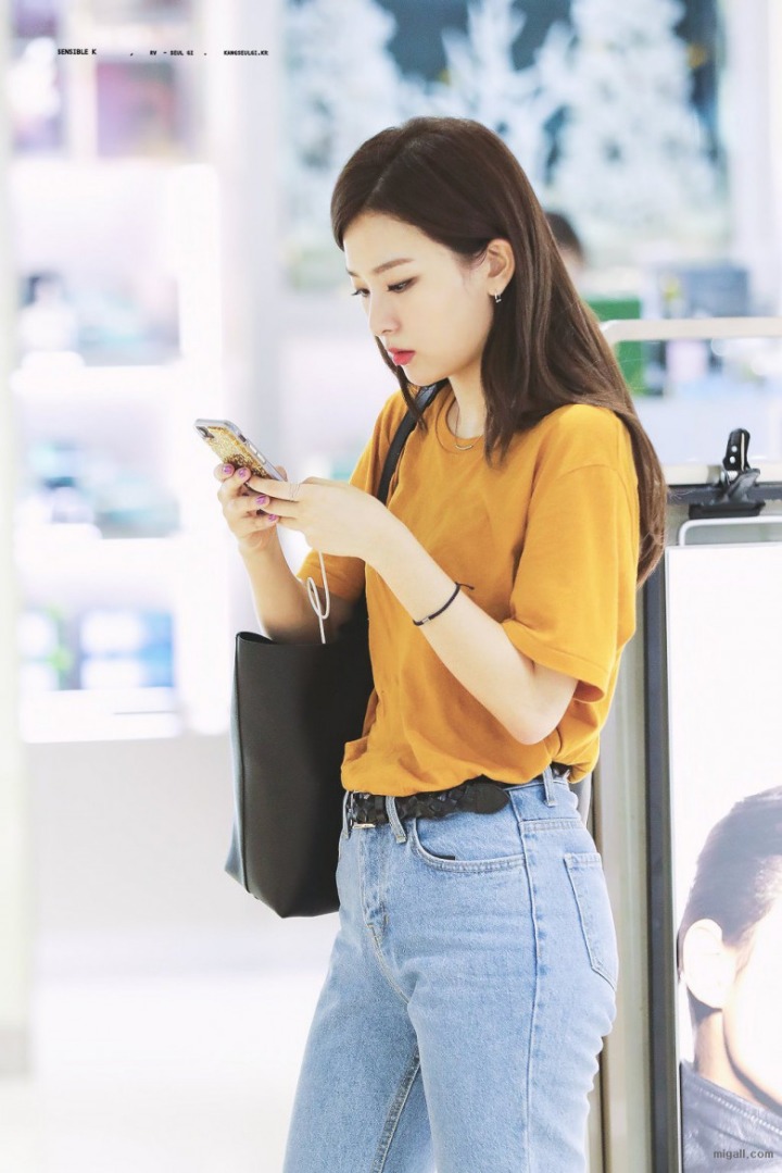 공항에서의 슬기.jpg | 인스티즈