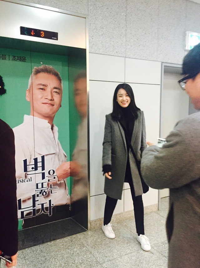 여자연예인들 실물에 가까운 모습들 | 인스티즈