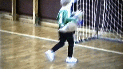 형광괴물 노이어 어린 시절.gif | 인스티즈