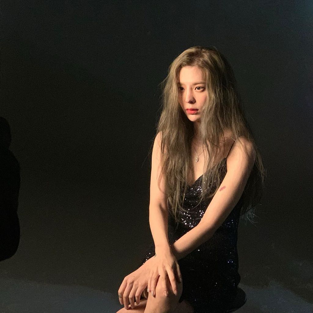메이크업 받는 장재인 | 인스티즈
