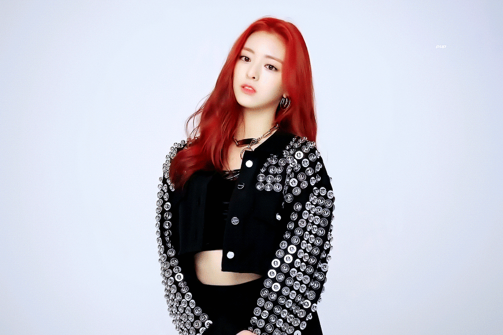 빨간머리가 잘어울리는 ITZY 유나.jpgif | 인스티즈