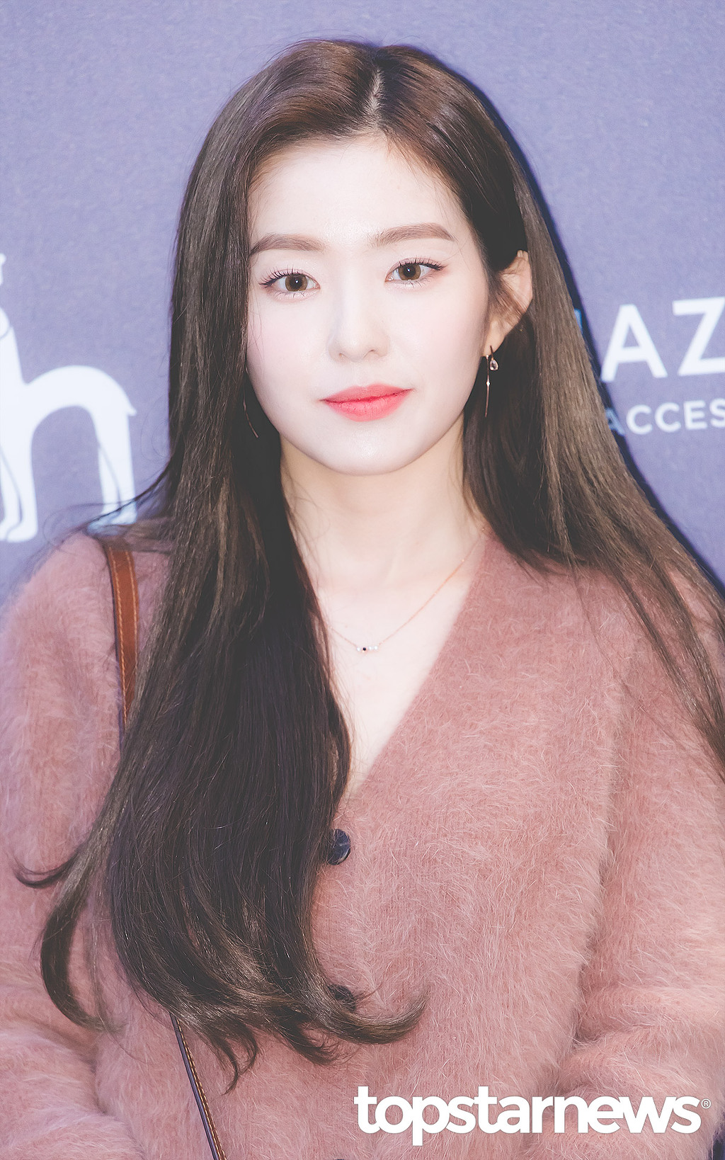 오늘자 헤지스 플래그쉽스토어 행사 레드벨벳 아이린.jpgif | 인스티즈