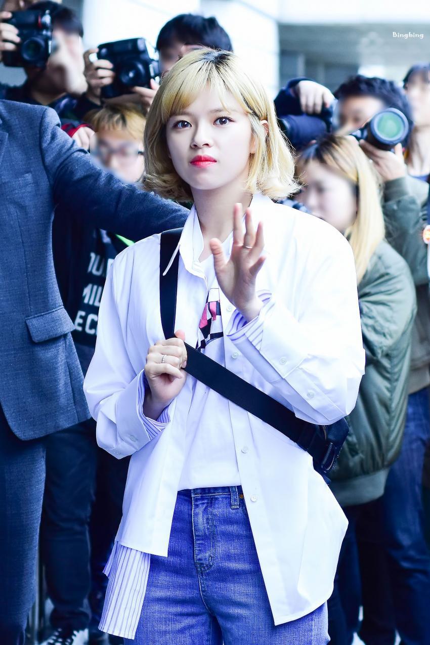 180401 안녕하세요 출근 정연이~ | 인스티즈