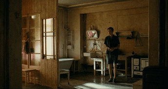 20살 연하 남자애가 제 주위에서 얼쩡거리길래, 기냥 콱...* ^^ * .gif | 인스티즈