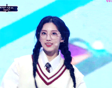 [움짤] 어제자 퀸덤 러블리즈 예인.gif | 인스티즈