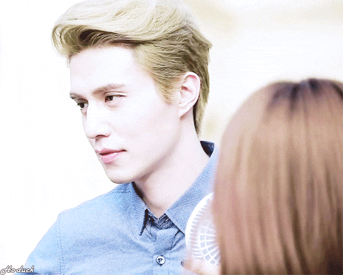 금발머리한 이동욱.GIF | 인스티즈