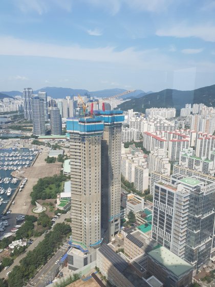 한국의 고층빌딩 공사현장 | 인스티즈