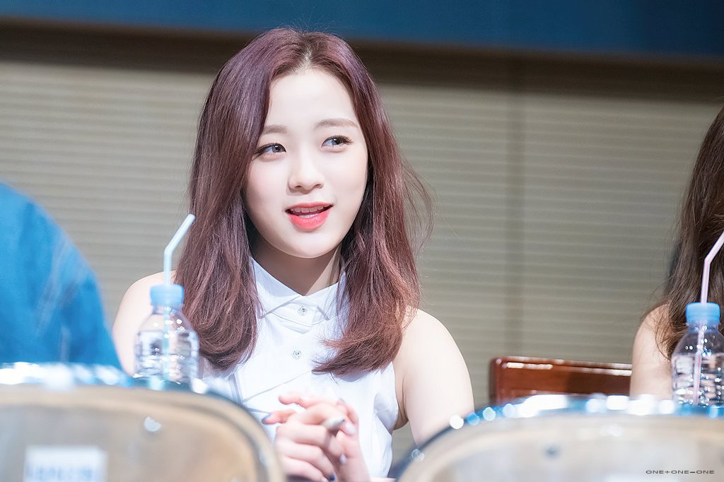 에이프릴의 막냉이 진솔이.jpg | 인스티즈